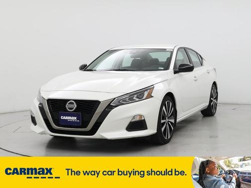 2022 Nissan Altima SR