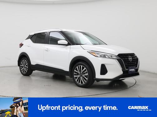 White 2024 Nissan Kicks SV