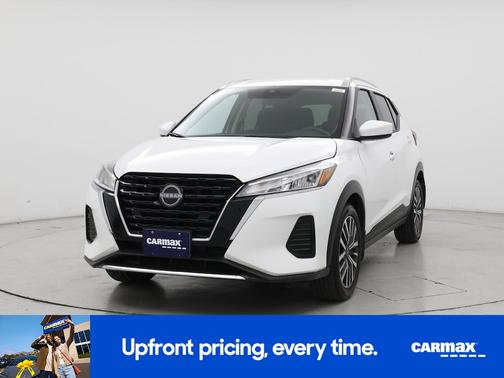 White 2024 Nissan Kicks SV