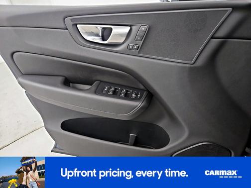 2021 Volvo XC60 T5 Momentum