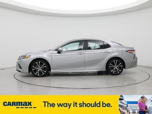 2020 Toyota Camry Hybrid SE