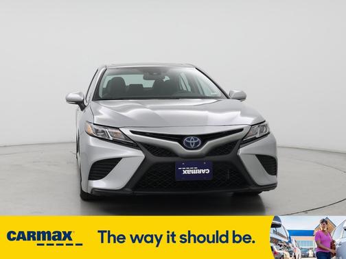2020 Toyota Camry Hybrid SE