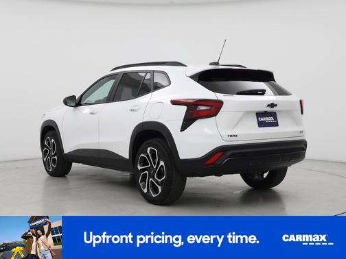 White 2024 Chevrolet Trax 2RS