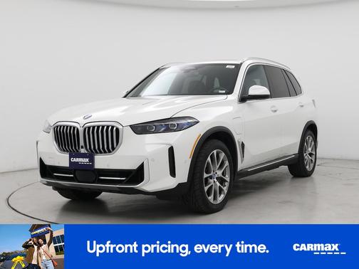 White 2025 BMW X5 PHEV xDrive50e