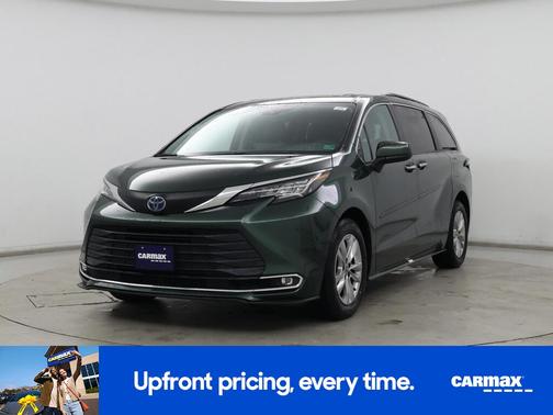 2023 Toyota Sienna XLE