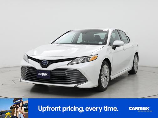 2020 Toyota Camry Hybrid XLE