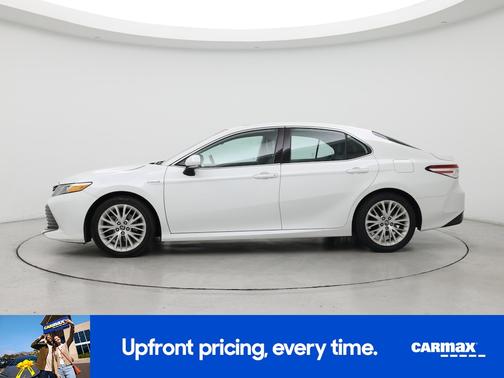 2020 Toyota Camry Hybrid XLE