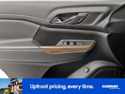 Black 2023 GMC Acadia SLE