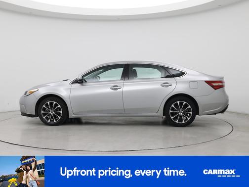 Silver 2018 Toyota Avalon XLE