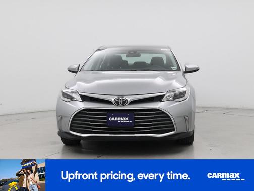 Silver 2018 Toyota Avalon XLE