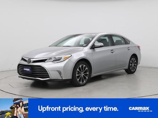 Silver 2018 Toyota Avalon XLE
