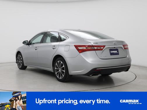 Silver 2018 Toyota Avalon XLE