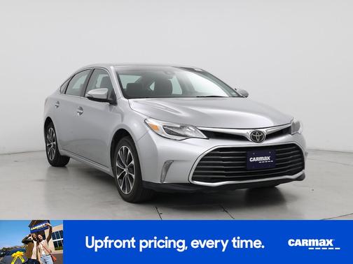 Silver 2018 Toyota Avalon XLE