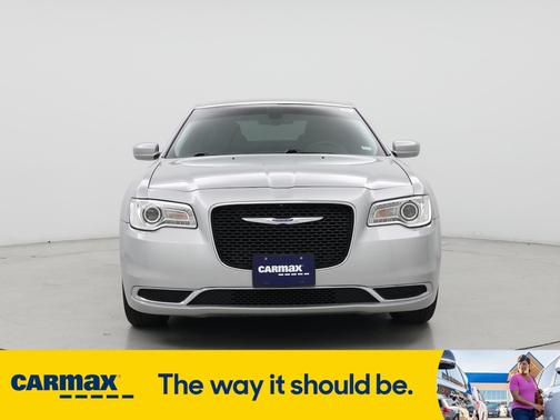 2020 Chrysler 300 Touring L
