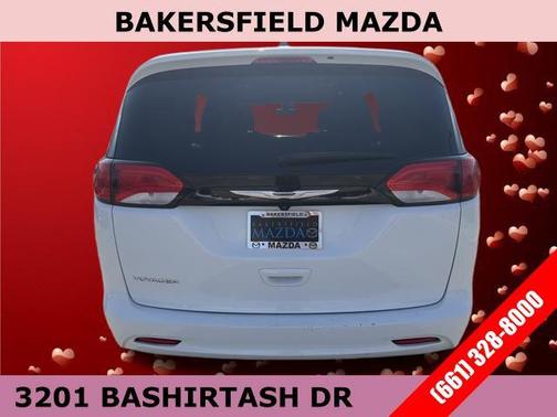 2023 Chrysler Voyager LX