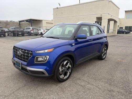 2023 Hyundai VENUE SEL
