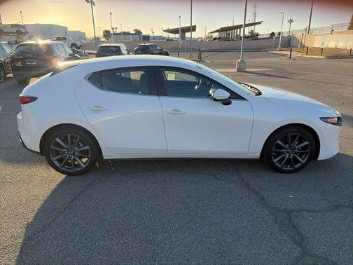 2023 Mazda Mazda3 FWD w/Preferred Package