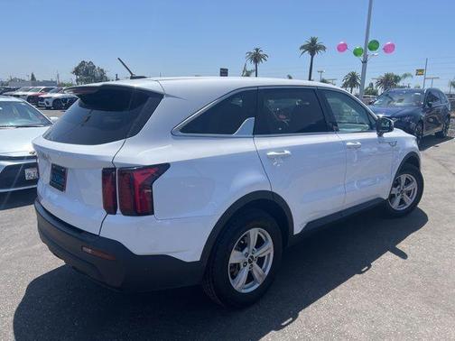 2023 Kia Sorento LX