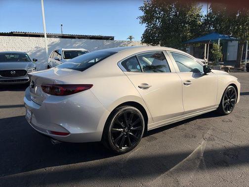 Platinum Quartz Metallic 2025 Mazda Mazda3 2.5 S Select Sport