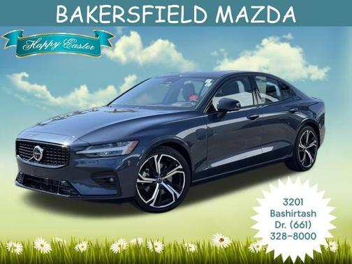 2024 Volvo S60 B5 Plus Dark Theme