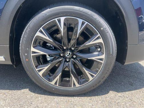 2025 Mazda CX-90 PHEV Premium Plus