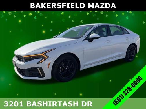 Snow White Pearl 2025 Kia K5 LXS