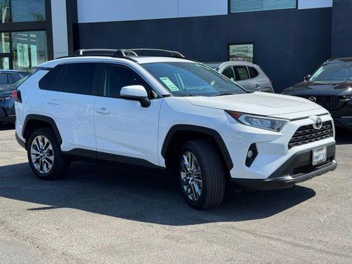 2019 Toyota RAV4 XLE Premium
