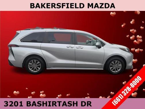 2021 Toyota Sienna XLE 8 Passenger