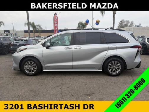 2021 Toyota Sienna XLE 8 Passenger