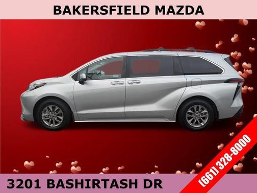 2021 Toyota Sienna XLE 8 Passenger