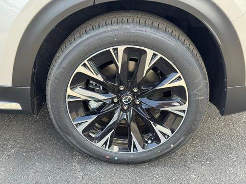 2025 Mazda CX-90 PHEV Premium Plus