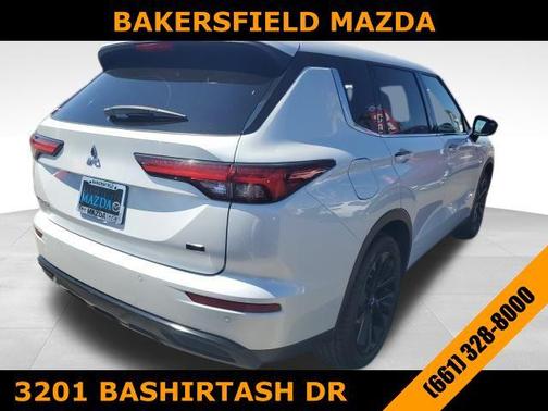 2023 Mitsubishi Outlander SE Black Edition