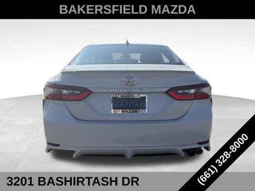 Ice 2024 Toyota Camry SE