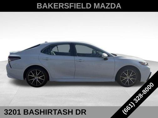 Ice 2024 Toyota Camry SE