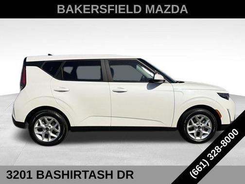 Snow White Pearl 2024 Kia Soul LX