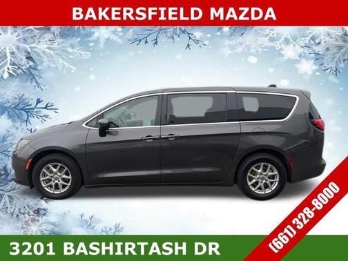 2022 Chrysler Voyager LX