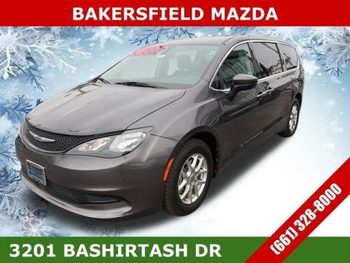 2022 Chrysler Voyager LX