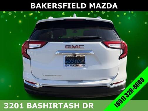 Summit White 2024 GMC Terrain SLT