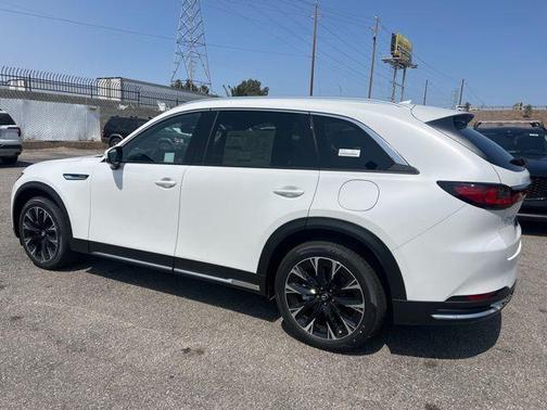 2025 Mazda CX-90 PHEV Premium Plus