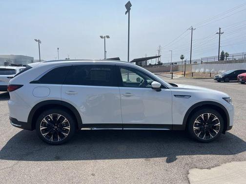 2025 Mazda CX-90 PHEV Premium Plus