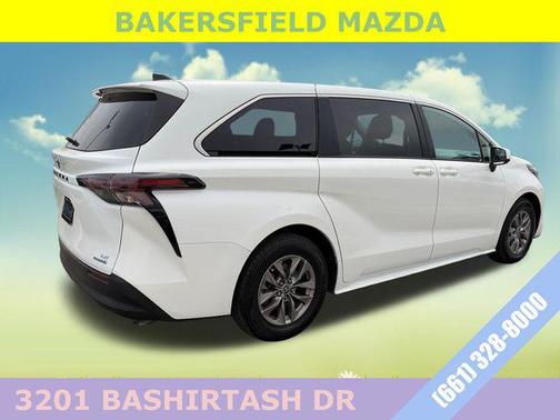 Ice 2023 Toyota Sienna LE