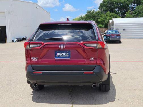 2022 Toyota RAV4 LE