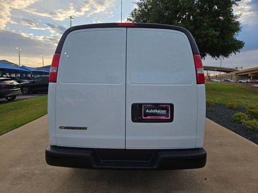 2026 Chevrolet Express 2500 2500 Regular Wheelbase, WT, RWD