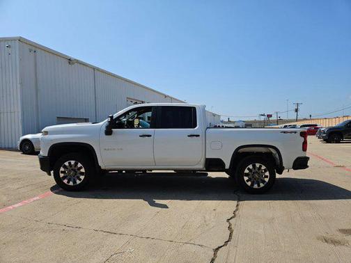 2022 Chevrolet Silverado 2500 Custom
