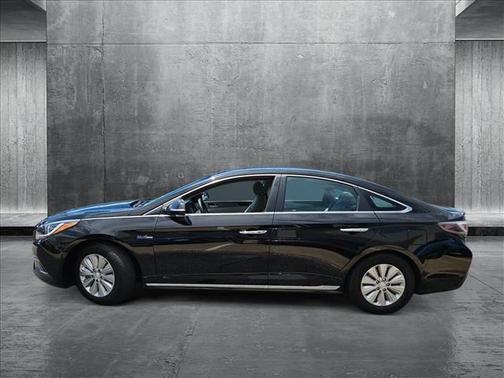 2017 Hyundai SONATA Hybrid SE