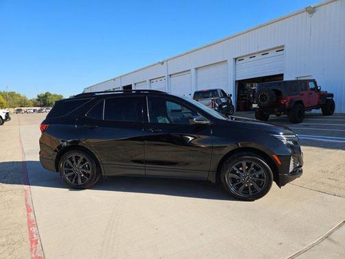 2022 Chevrolet Equinox FWD RS