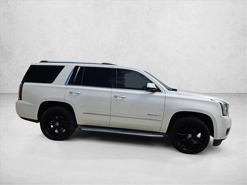White Diamond Tricoat 2015 GMC Yukon Denali