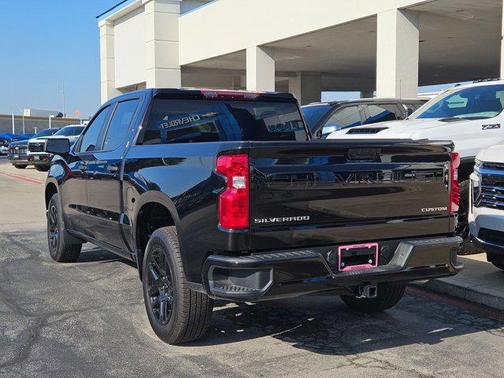 2025 Chevrolet Silverado 1500 Custom