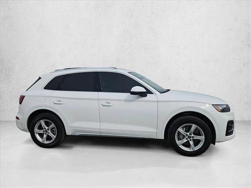 2023 Audi Q5 40 Premium