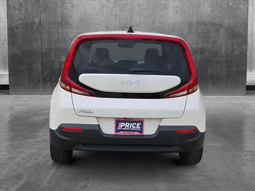 2022 Kia Soul LX